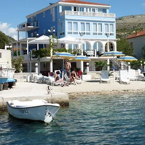villa-mediterana.hotels-in-trogir.com/